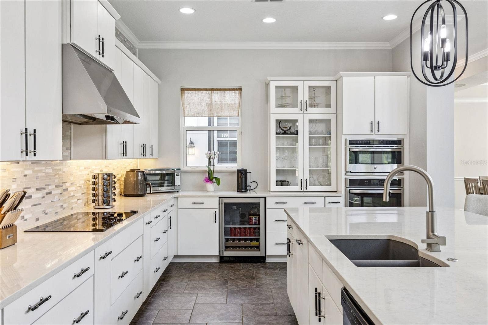 14160 ELIOT AVENUE, Orlando, FL 32827 Gourmet Kitchen