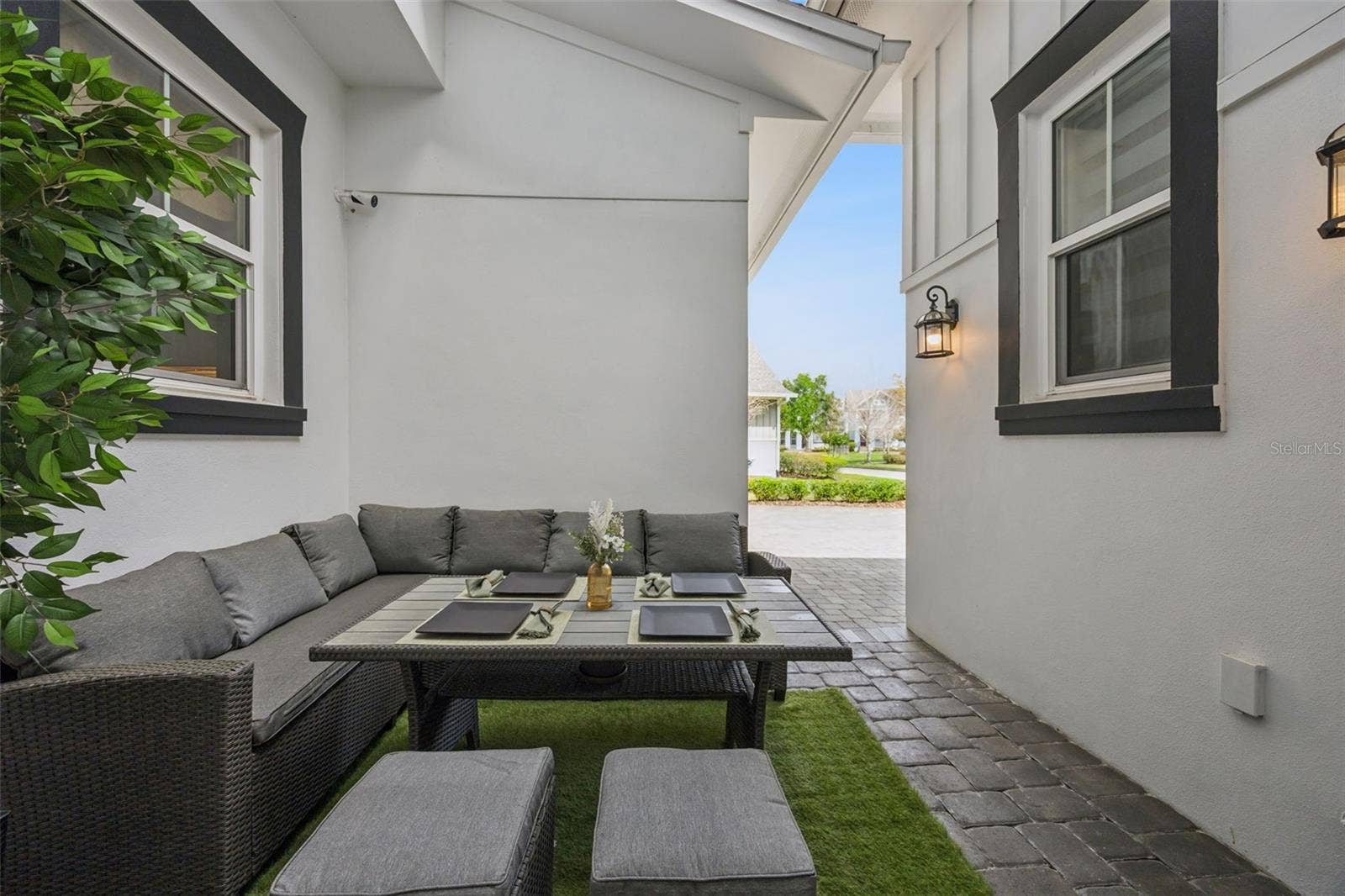 14160 ELIOT AVENUE, Orlando, FL 32827 Courtyard