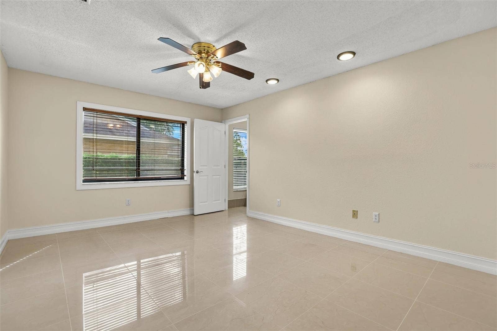 5332 DORRINGTON LANE, Orlando, FL 32821 5332 DORRINGTON LANE, Orlando, FL 32821