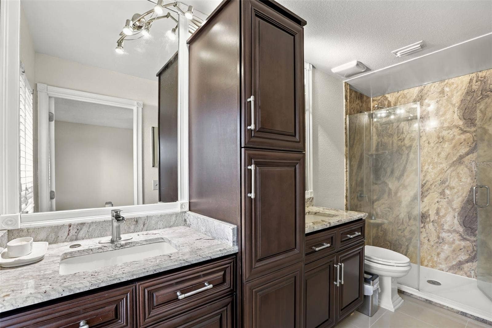 5332 DORRINGTON LANE, Orlando, FL 32821 5332 DORRINGTON LANE, Orlando, FL 32821