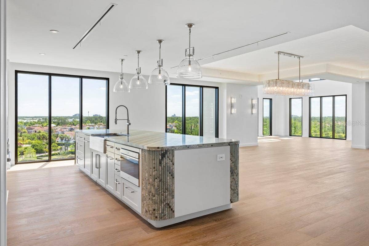 10160 AUTUMN MIST LANE, #800, Golden Oak, FL 32836 Kitchen Island