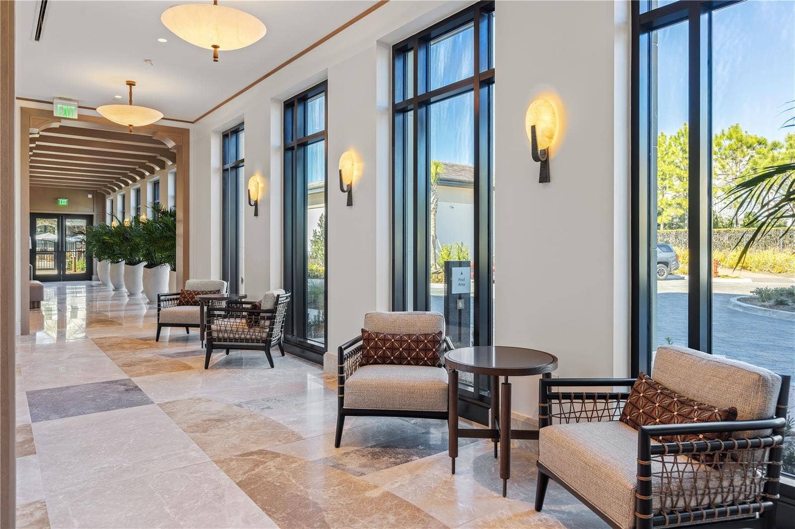 10160 AUTUMN MIST LANE, #800, Golden Oak, FL 32836 Florian Park Amenities: A Welcomed Arrival. The stage is set for your much-anticipated entrance. A porte-cochere will lead to the open-air lobby, staffed 24/7, so theres always someone to welcome you home. Youll delight in the instantly impressive space which features your Residential Services reception area, the residents lounge, inspired workspaces, flex rooms for events and a coffee bar.