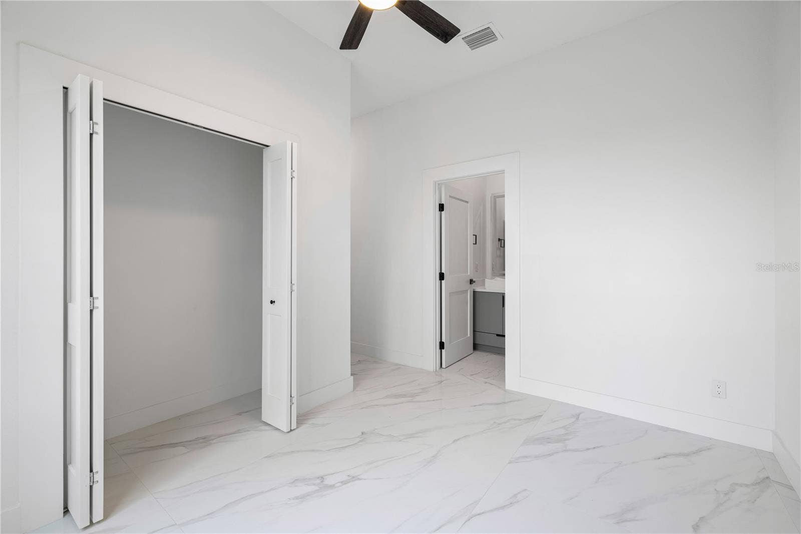 812 JOHNS POINT DRIVE, Oakland, FL 34787 812 JOHNS POINT DRIVE, Oakland, FL 34787