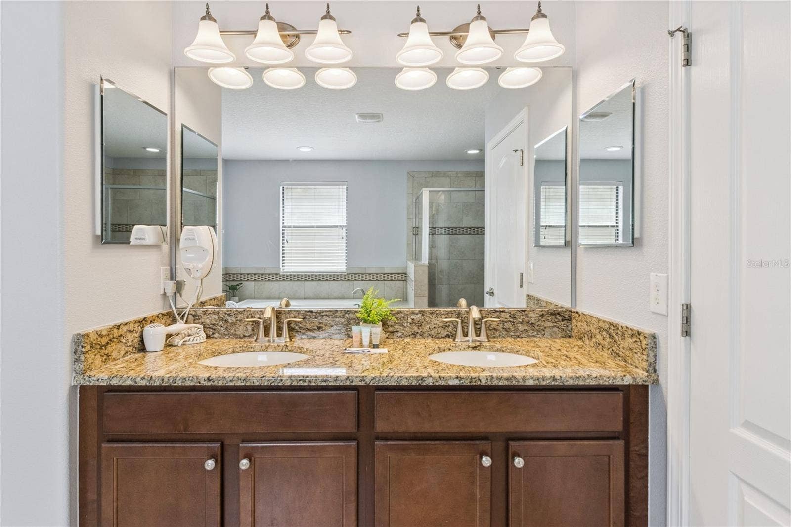 9027 SHADOW MOUNTAIN STREET, Davenport, FL 33896 9027 SHADOW MOUNTAIN STREET, Davenport, FL 33896
