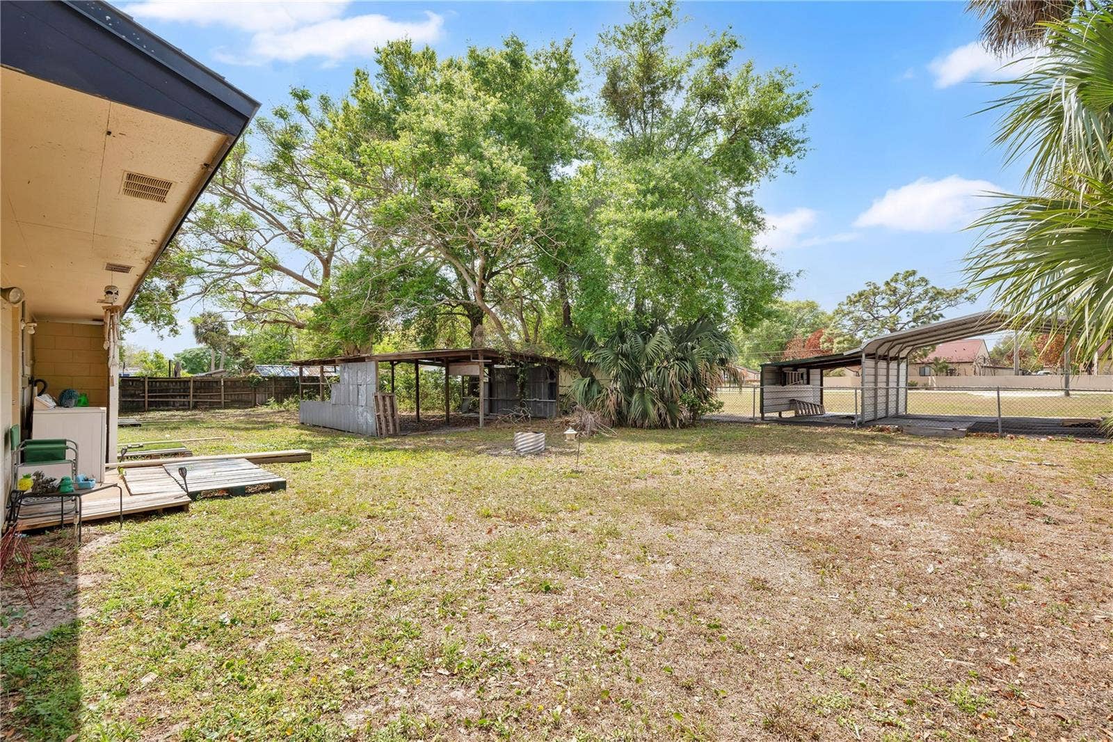 722 TUCKER AVENUE, Orlando, FL 32807 722 TUCKER AVENUE, Orlando, FL 32807