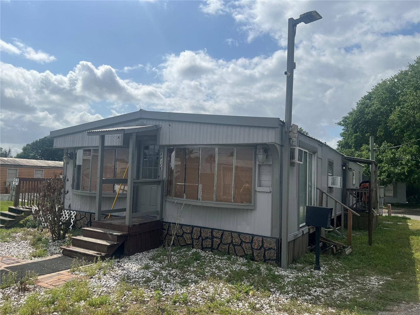 15992 W COLONIAL DRIVE, Oakland, FL 34787 15992 W COLONIAL DRIVE, Oakland, FL 34787