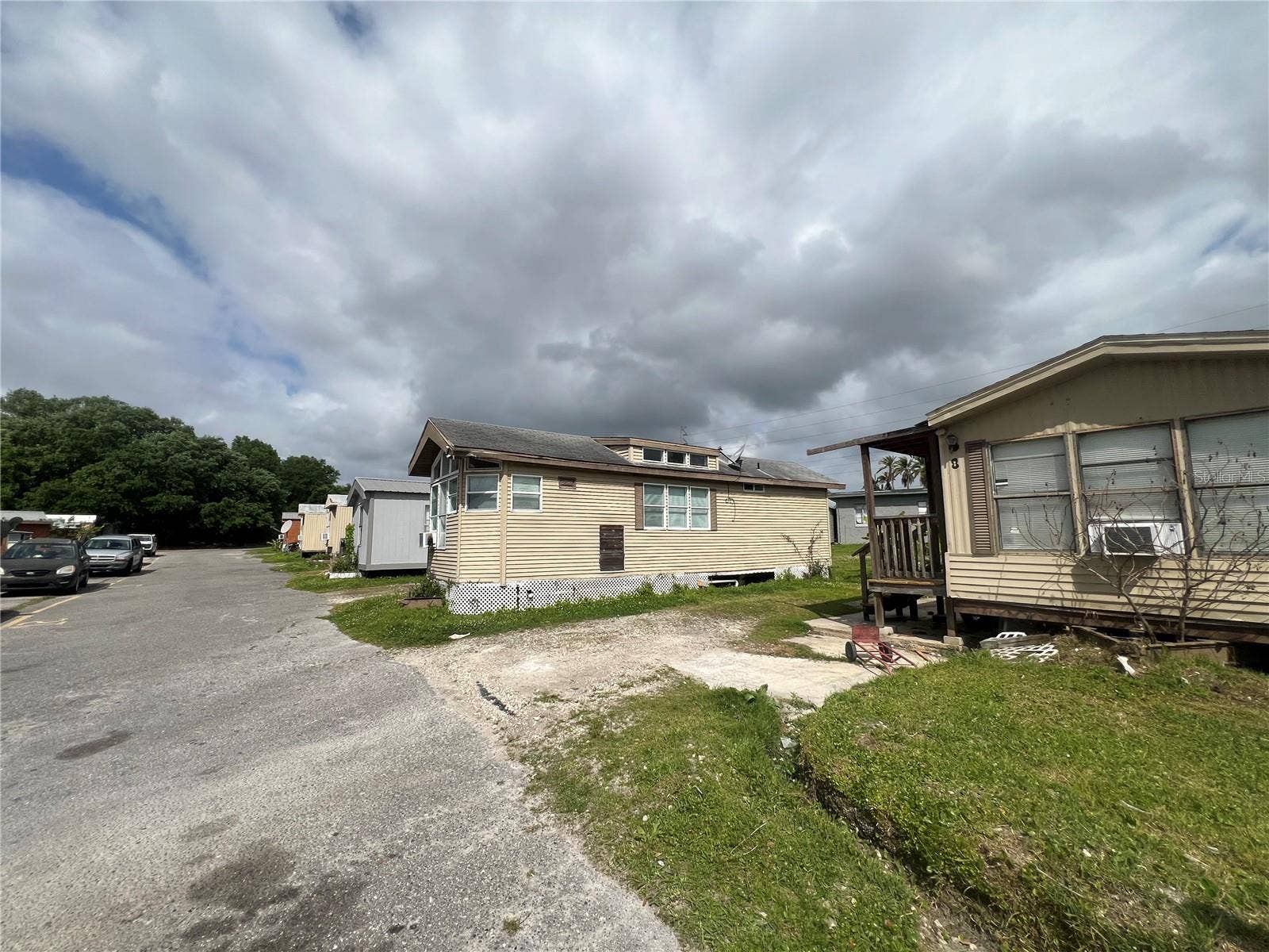 15992 W COLONIAL DRIVE, Oakland, FL 34787 15992 W COLONIAL DRIVE, Oakland, FL 34787