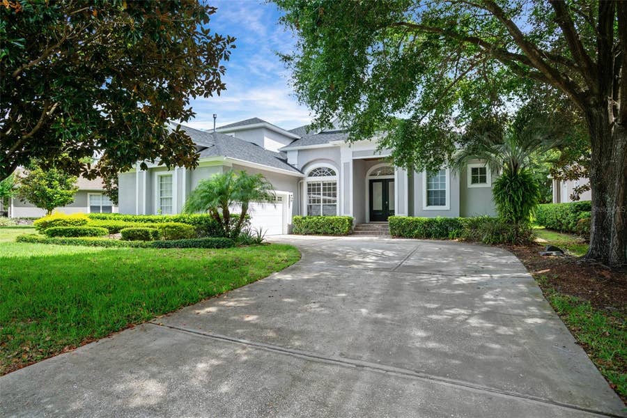 Property photo for 11537 CLAYMONT CIR, Windermere, FL