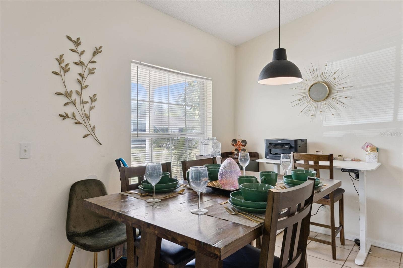 Unit B - Dining