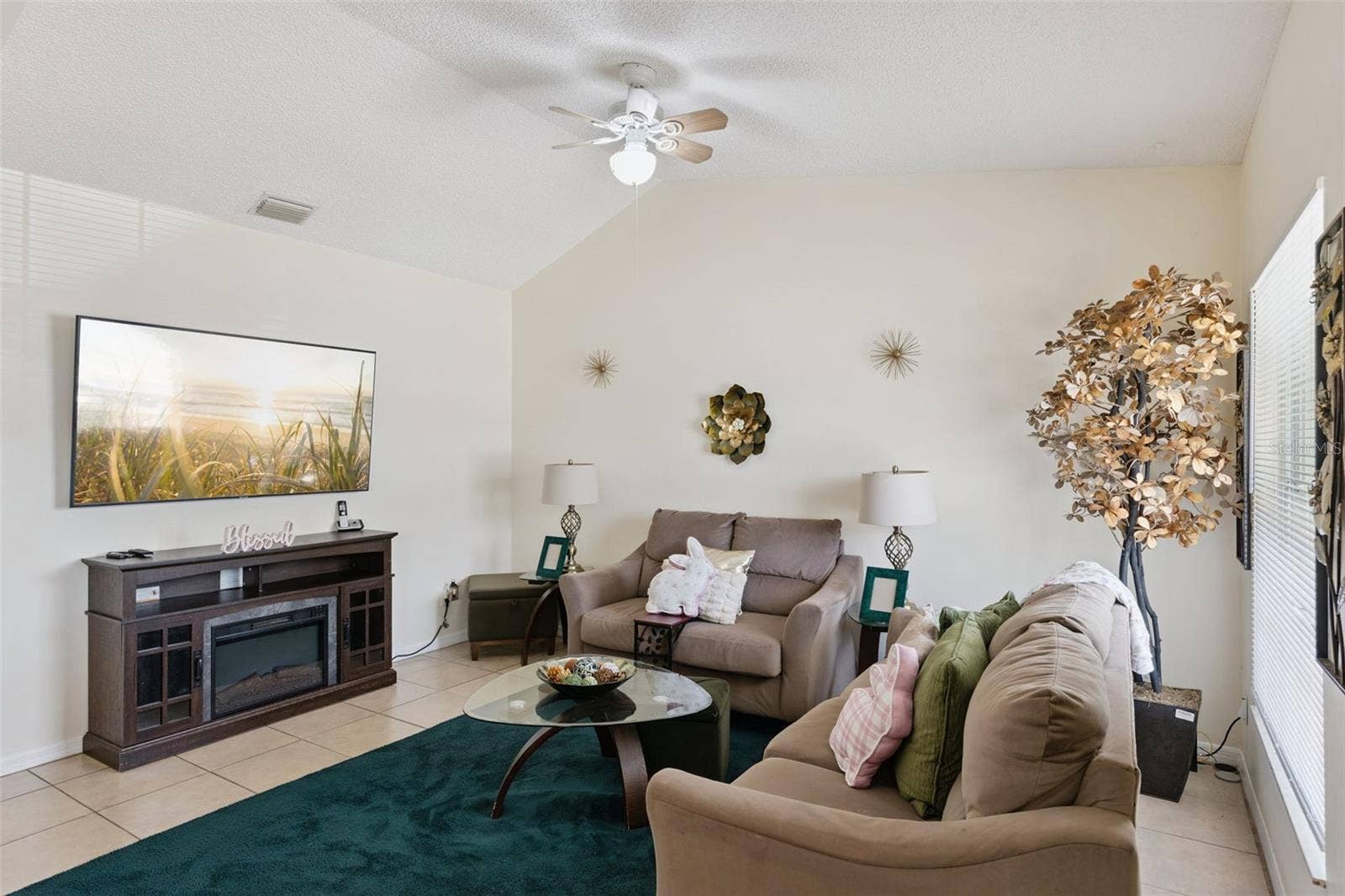 Unit B - Living area