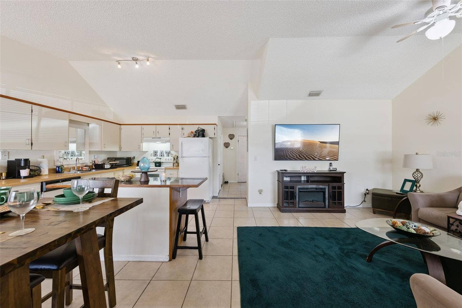 Unit B - Living area