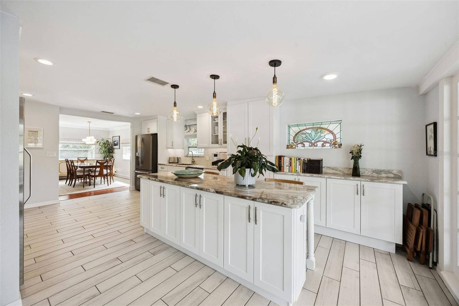 2100 MAE STREET, Orlando, FL 32806 2100 MAE STREET, Orlando, FL 32806