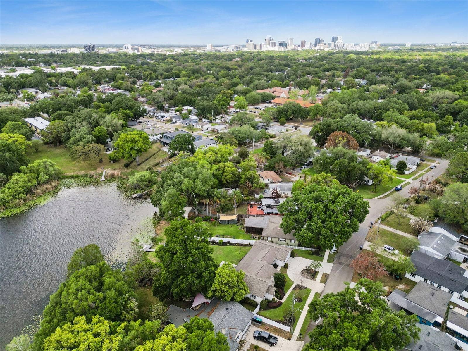 2100 MAE STREET, Orlando, FL 32806 2100 MAE STREET, Orlando, FL 32806