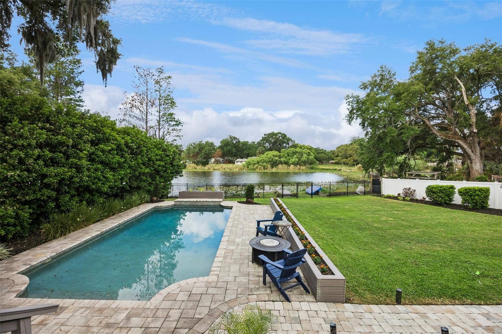 2100 MAE STREET, Orlando, FL 32806 2100 MAE STREET, Orlando, FL 32806