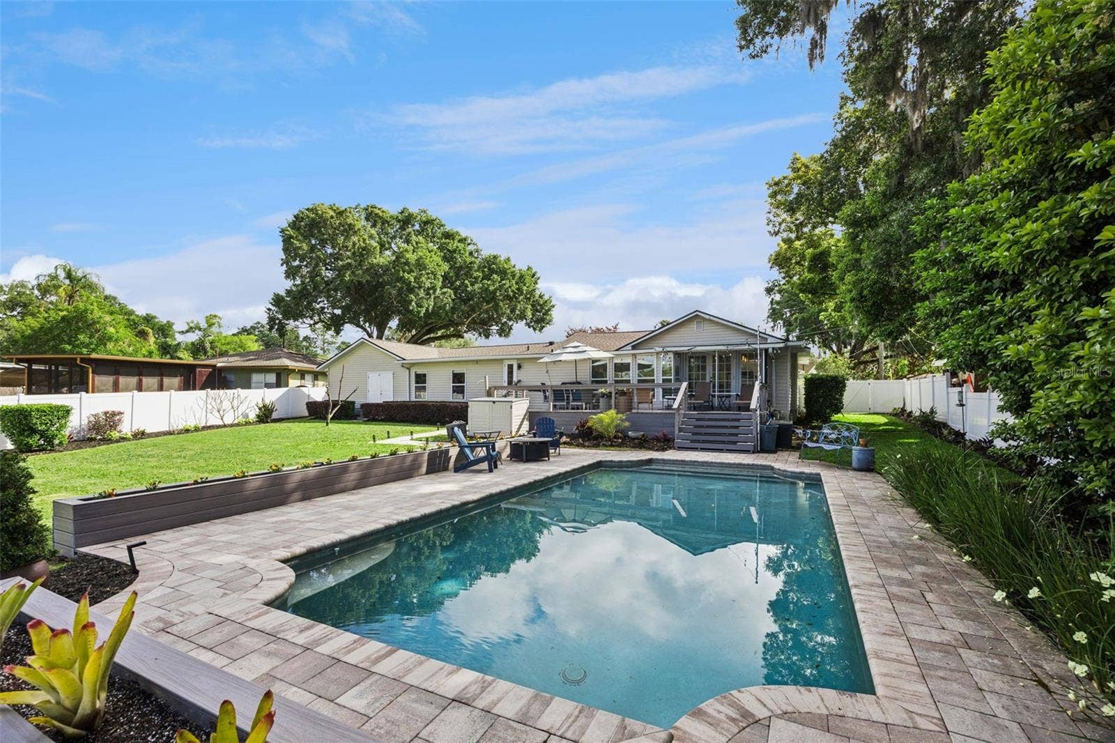 2100 MAE STREET, Orlando, FL 32806 2100 MAE STREET, Orlando, FL 32806