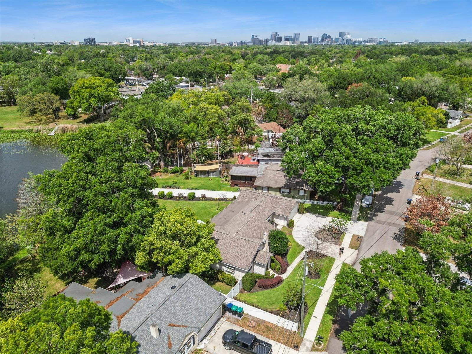 2100 MAE STREET, Orlando, FL 32806 2100 MAE STREET, Orlando, FL 32806