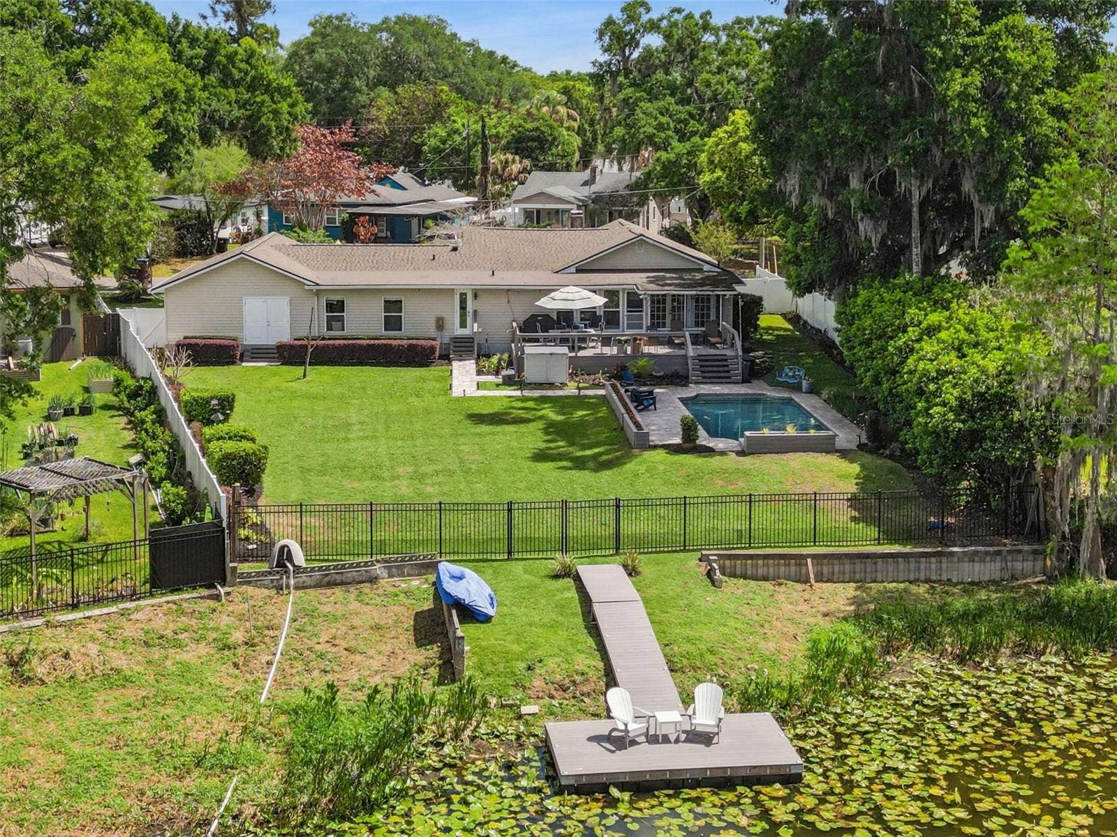 2100 MAE STREET, Orlando, FL 32806 2100 MAE STREET, Orlando, FL 32806