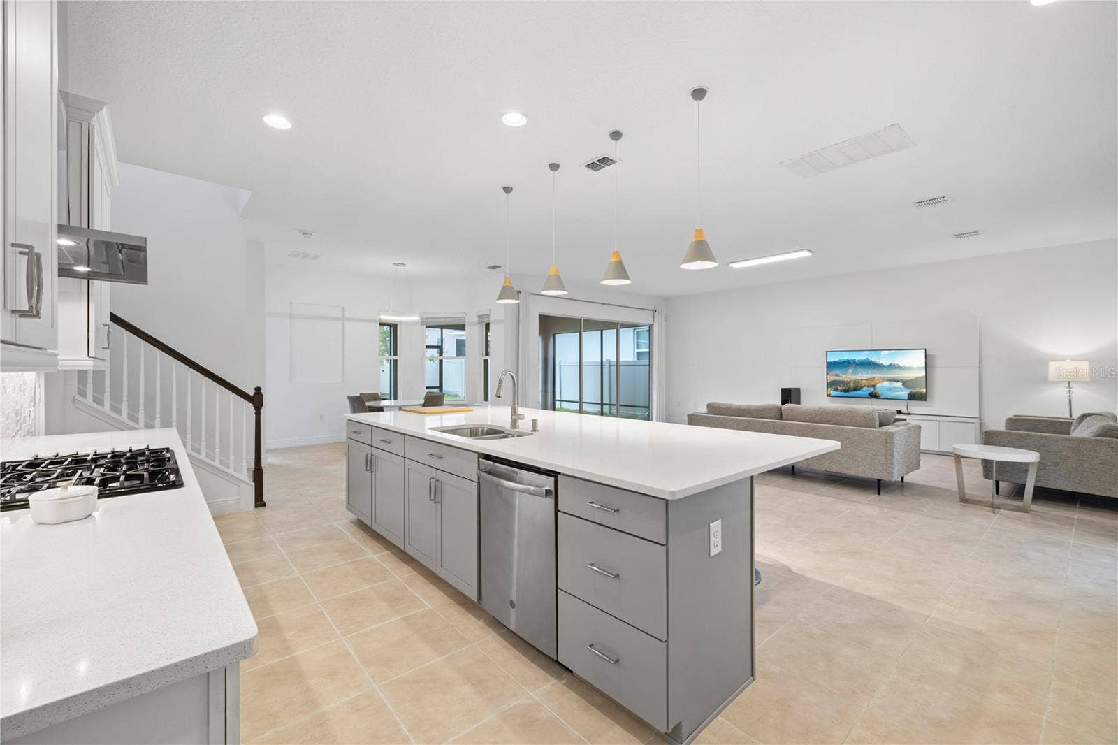 15518 HONEY MANDARIN WAY, Winter Garden, FL 34787 15518 HONEY MANDARIN WAY, Winter Garden, FL 34787