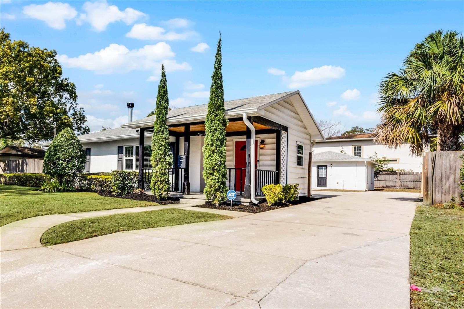 1911 CANTON STREET, Orlando, FL 32803 1911 CANTON STREET, Orlando, FL 32803
