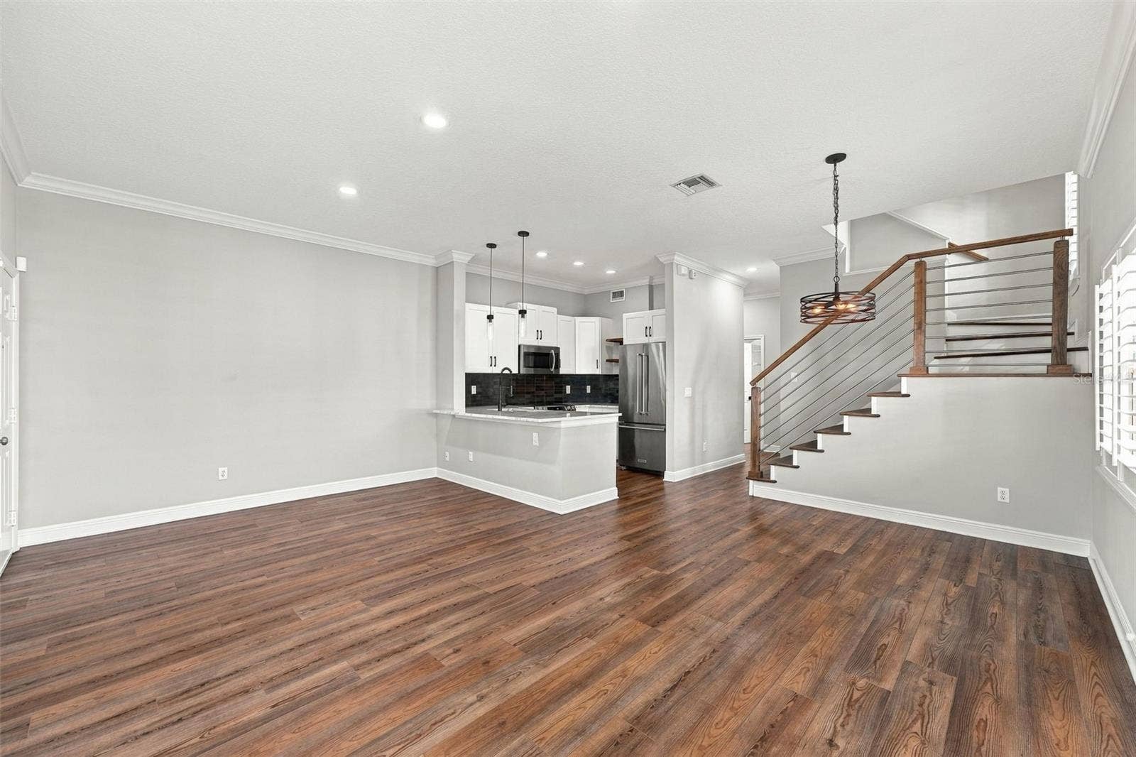 2202 ELIZABETH AVENUE, #B, Orlando, FL 32804 2202 ELIZABETH AVENUE, #B, Orlando, FL 32804