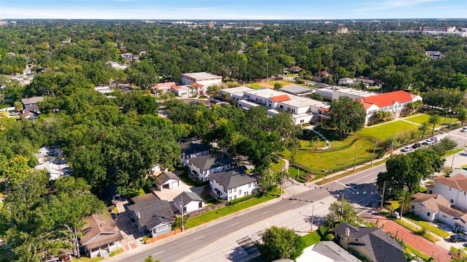 2202 ELIZABETH AVENUE, #B, Orlando, FL 32804 2202 ELIZABETH AVENUE, #B, Orlando, FL 32804