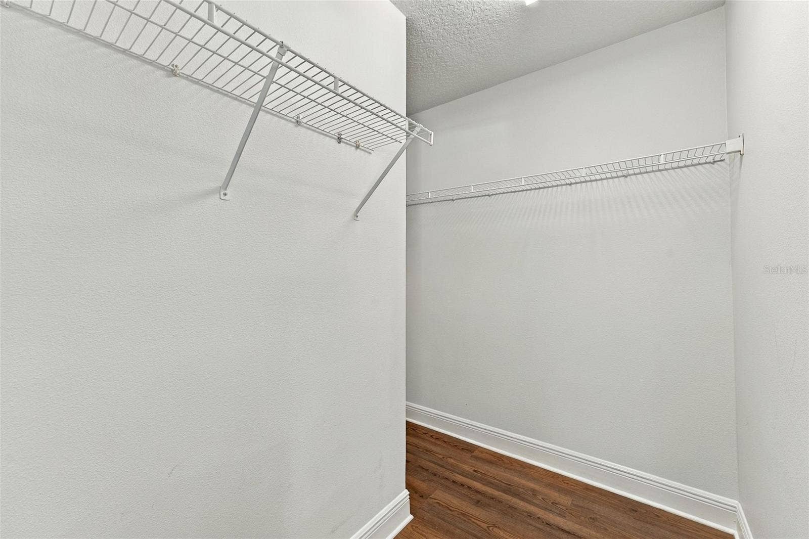 2202 ELIZABETH AVENUE, #B, Orlando, FL 32804 Junior Primary Closet