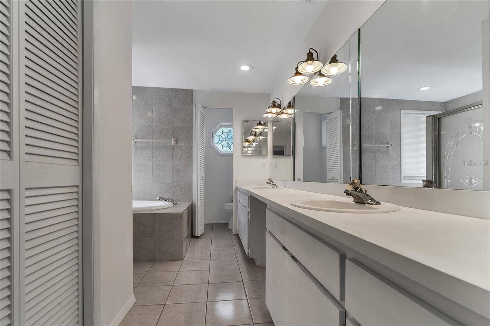 5607 SPRING RUN AVENUE, Orlando, FL 32819 5607 SPRING RUN AVENUE, Orlando, FL 32819