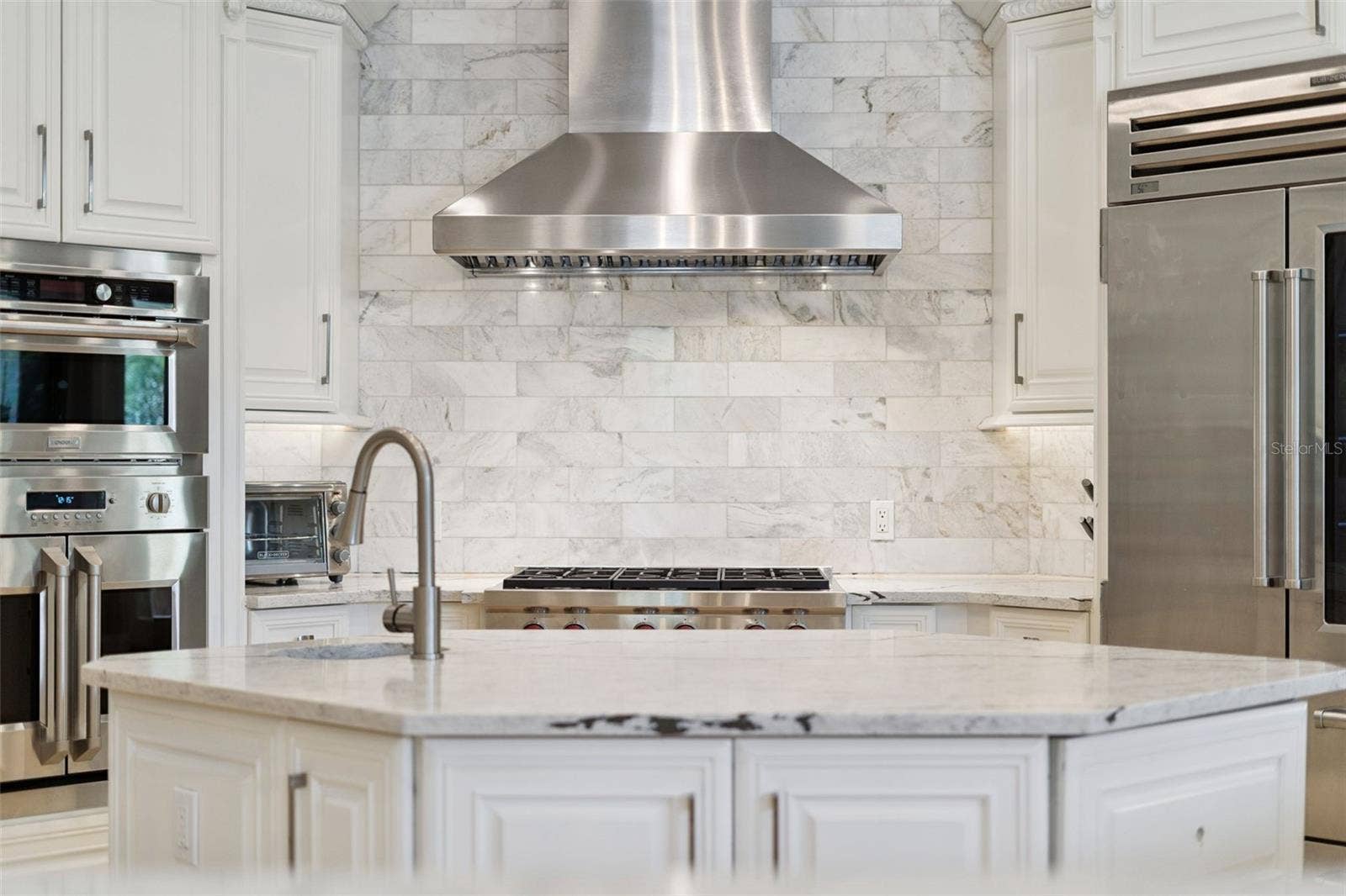 3545 LEGACY HILLS COURT, Longwood, FL 32779 3545 LEGACY HILLS COURT, Longwood, FL 32779