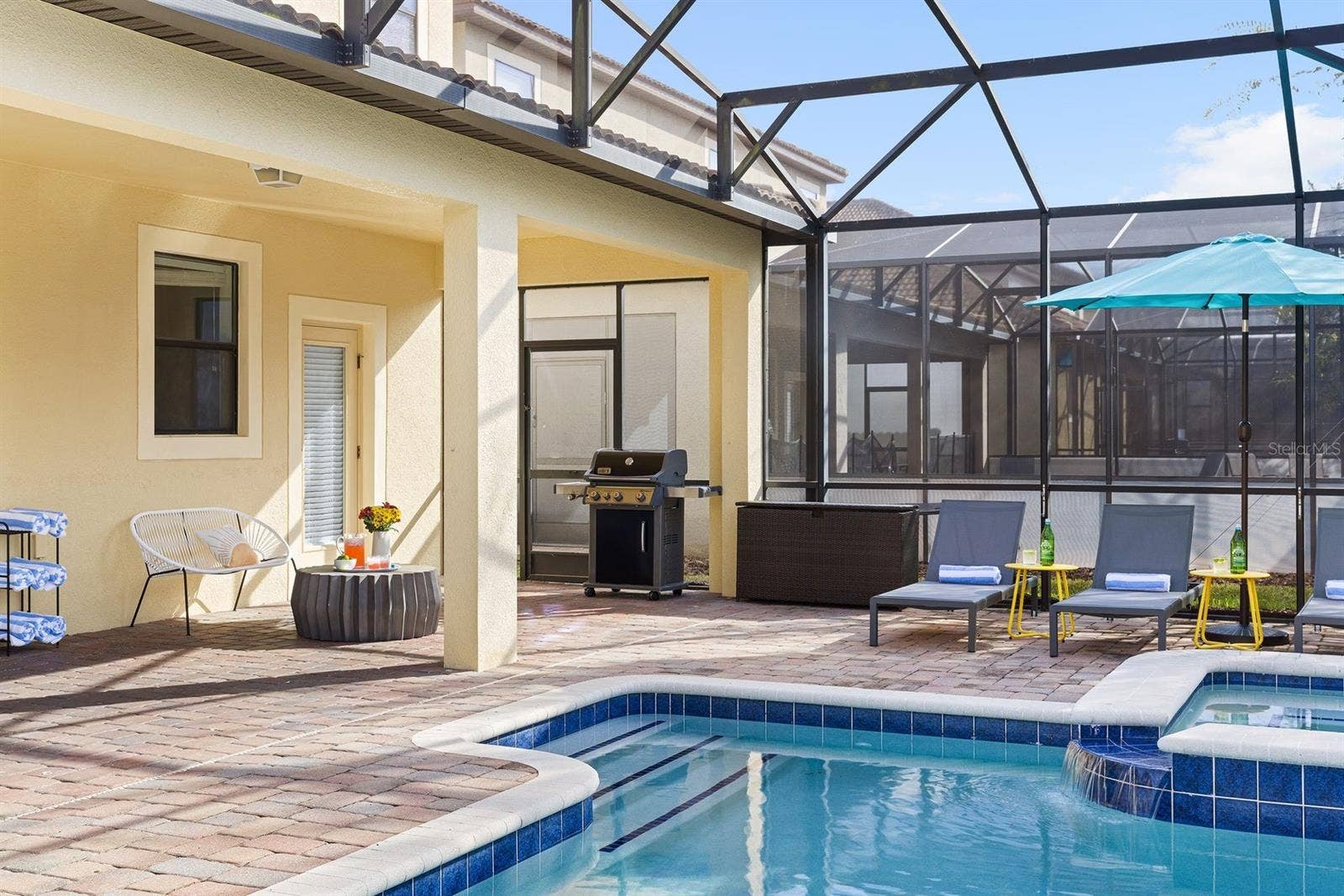 9034 SHADOW MOUNTAIN STREET, Davenport, FL 33896 Screened in pool and spa
