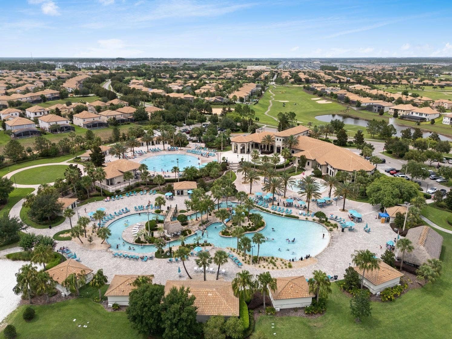 9050 STINGER DRIVE, Davenport, FL 33896 Resort pool