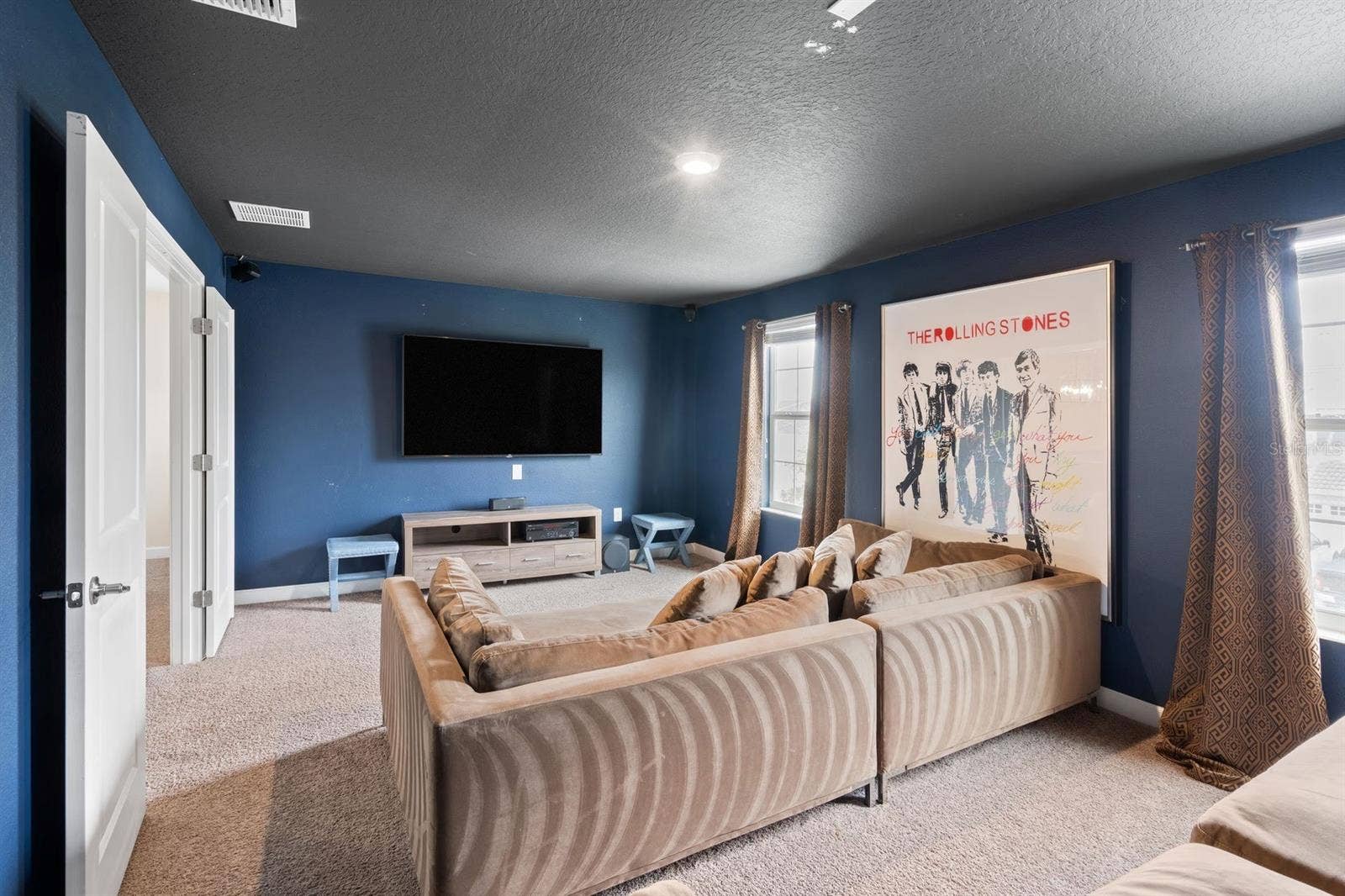 9050 STINGER DRIVE, Davenport, FL 33896 Movie theater room