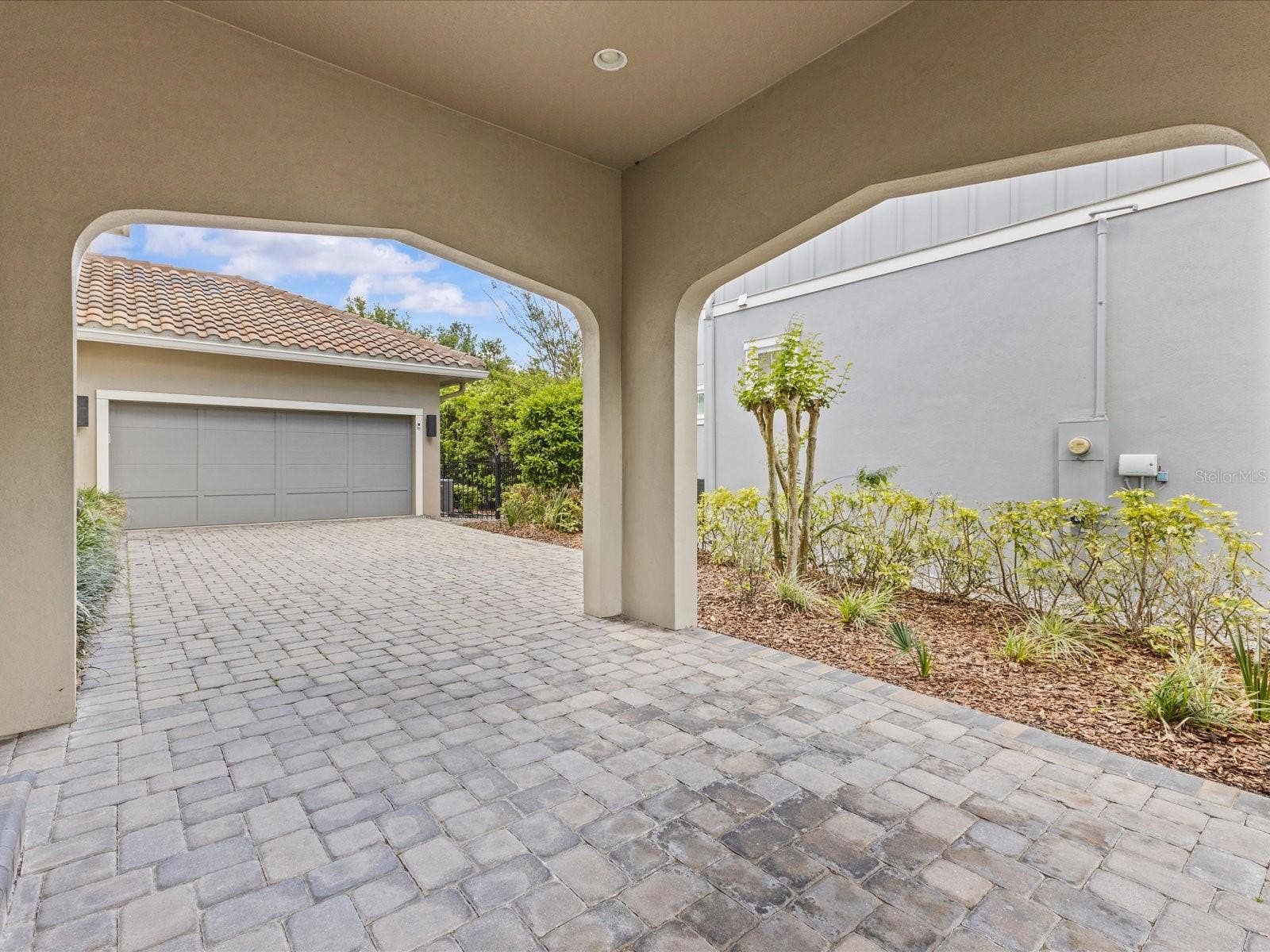 8153 BELLOW STREET, Orlando, FL 32827 8153 BELLOW STREET, Orlando, FL 32827
