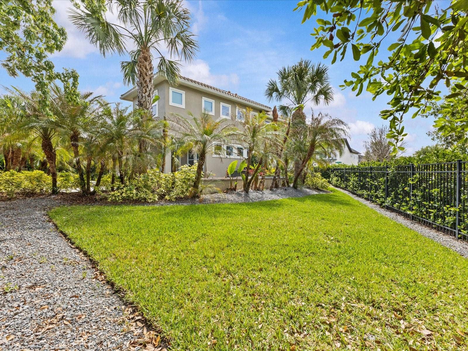 8153 BELLOW STREET, Orlando, FL 32827 8153 BELLOW STREET, Orlando, FL 32827