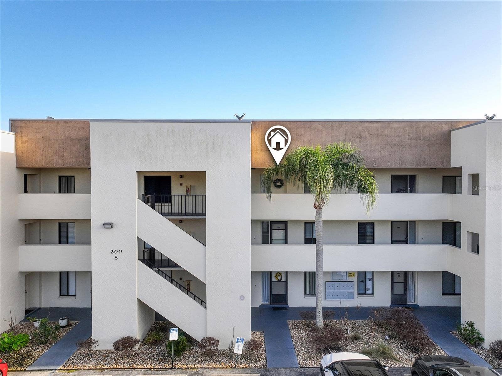 Building 8, Unit 815