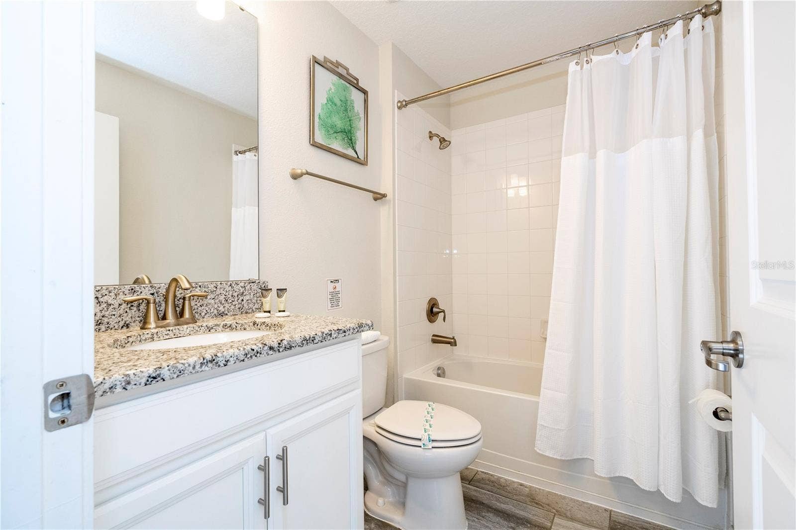1646 MOON VALLEY DRIVE, Davenport, FL 33896 1646 MOON VALLEY DRIVE, Davenport, FL 33896