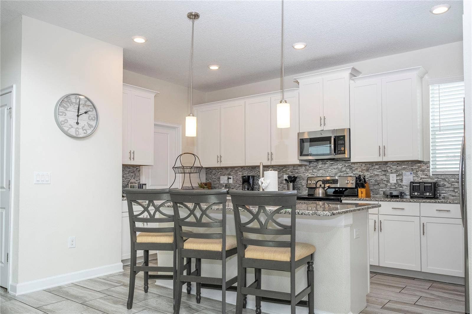 1646 MOON VALLEY DRIVE, Davenport, FL 33896 1646 MOON VALLEY DRIVE, Davenport, FL 33896