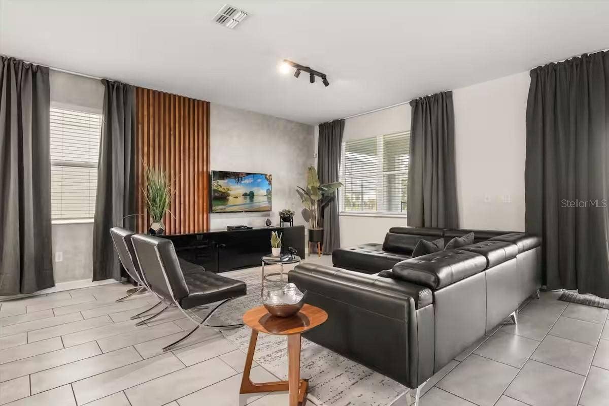 8882 CABOT CLIFFS DRIVE, Davenport, FL 33896 8882 CABOT CLIFFS DRIVE, Davenport, FL 33896