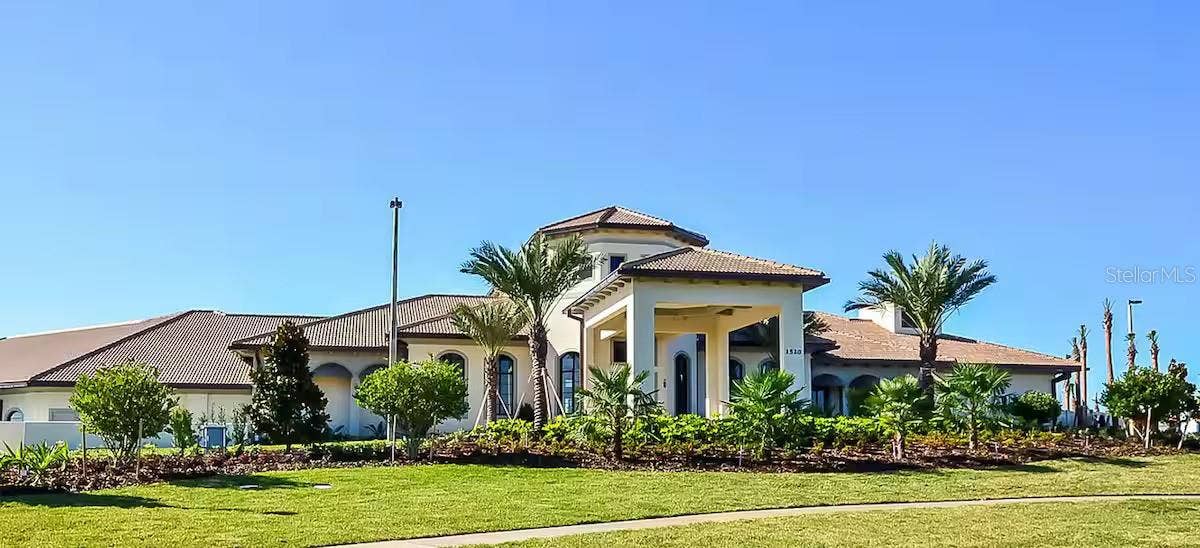 8882 CABOT CLIFFS DRIVE, Davenport, FL 33896 8882 CABOT CLIFFS DRIVE, Davenport, FL 33896