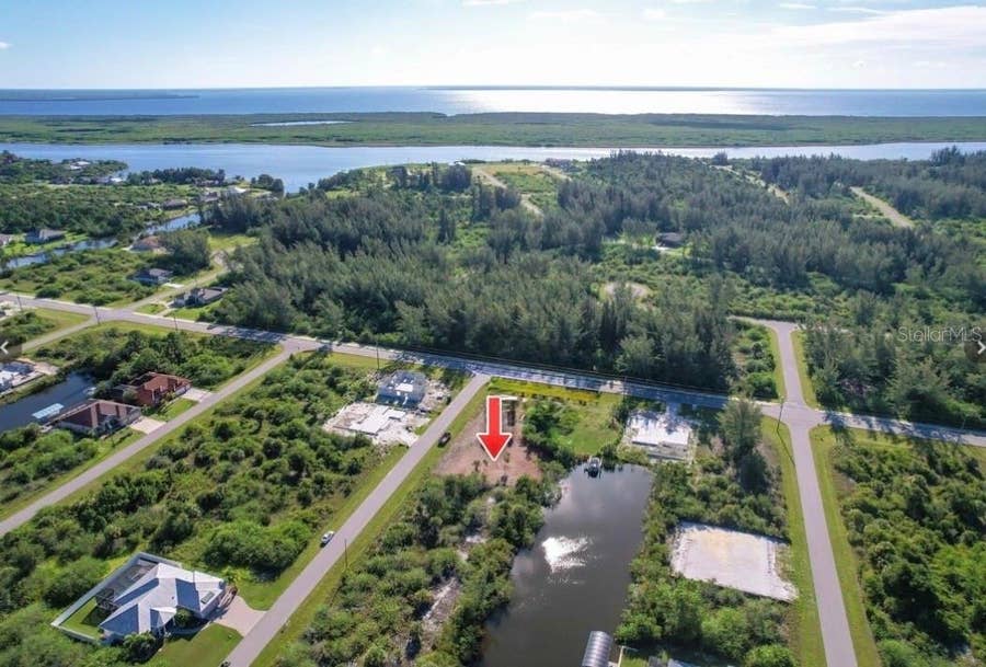 Property photo for 15794 APPLEWHITE CIRCLE, Port Charlotte, FL