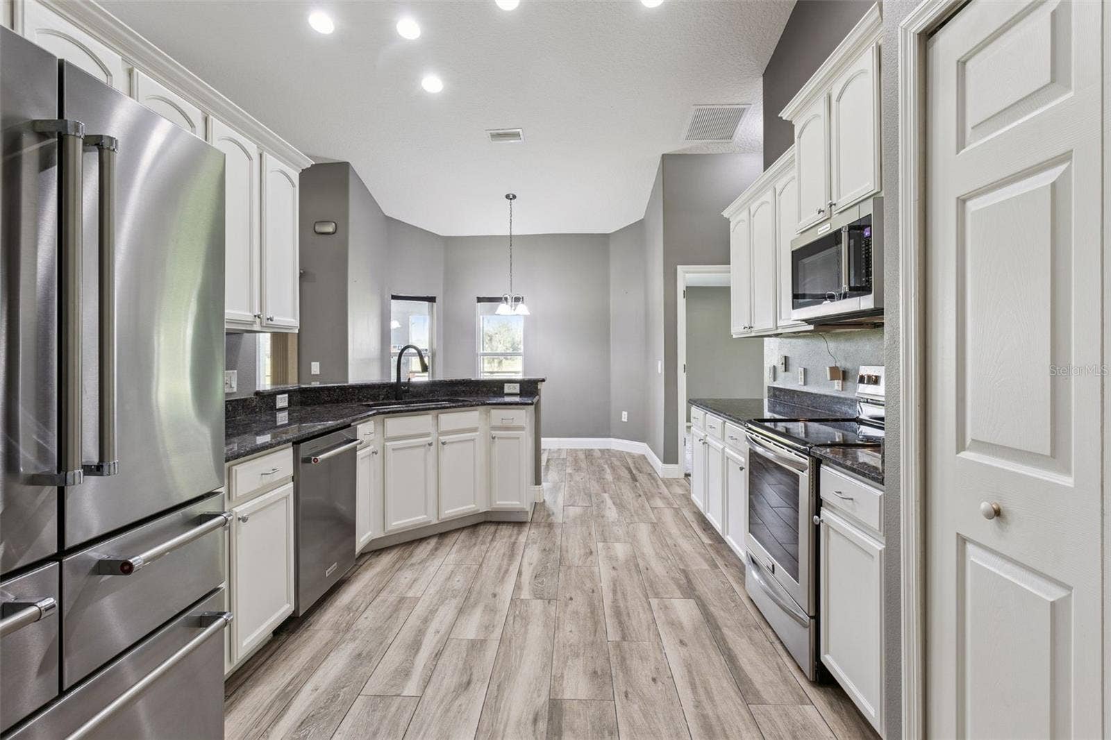 31038 FAIRVISTA DRIVE, Tavares, FL 32778 31038 FAIRVISTA DRIVE, Tavares, FL 32778