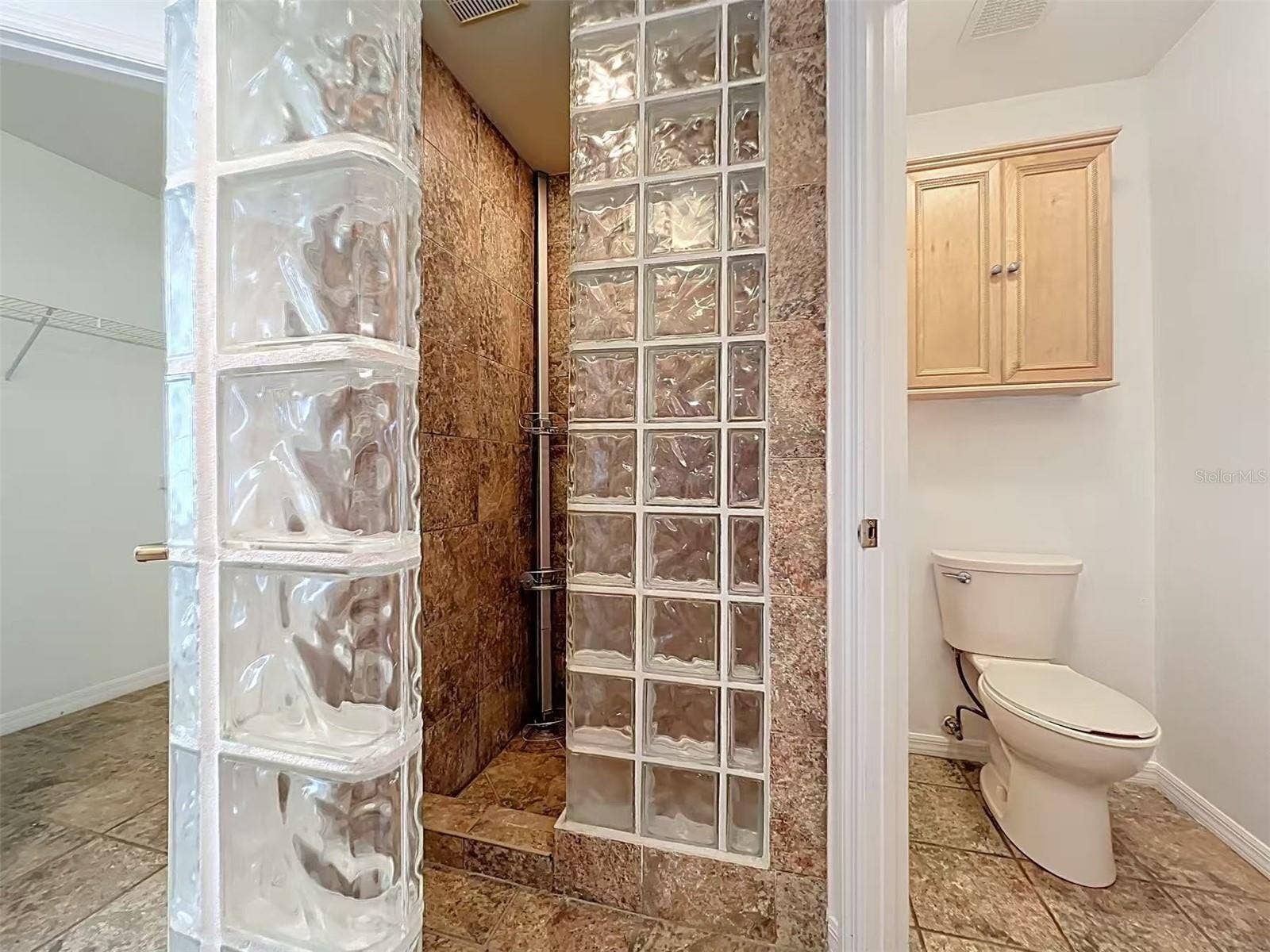 9144 GALLEON COURT, Orlando, FL 32819 9144 GALLEON COURT, Orlando, FL 32819