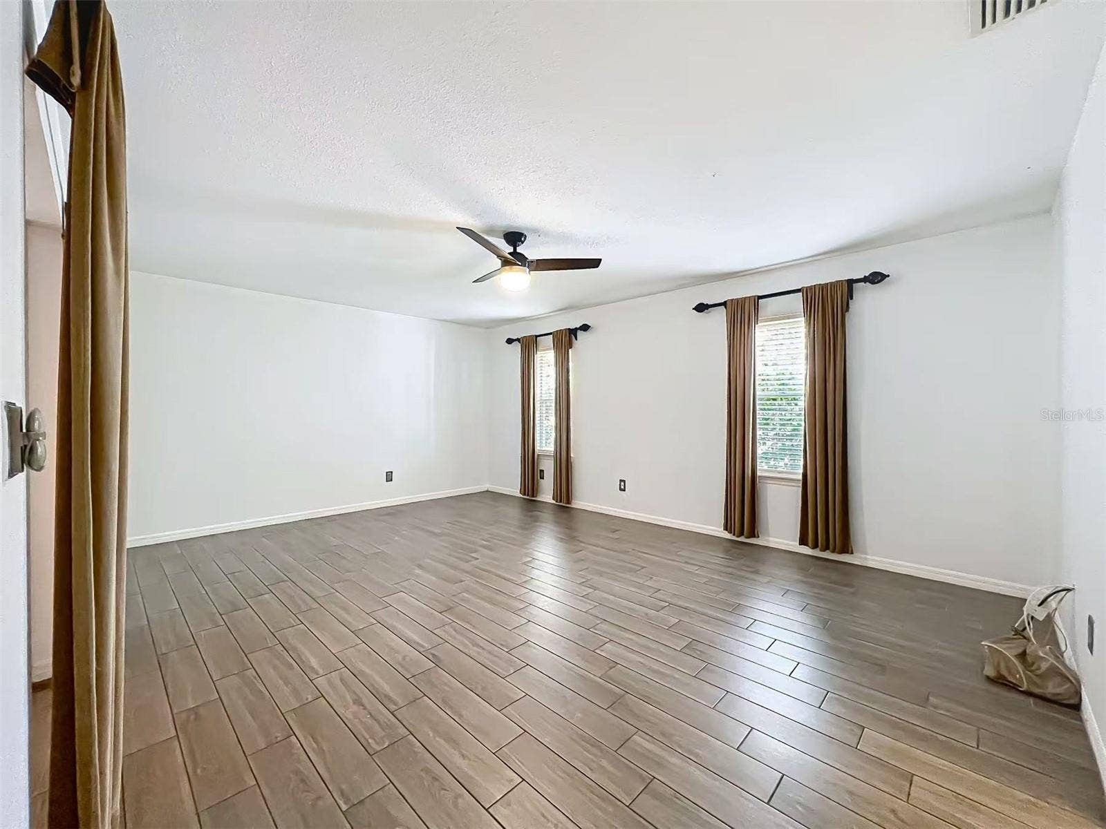 9144 GALLEON COURT, Orlando, FL 32819 9144 GALLEON COURT, Orlando, FL 32819