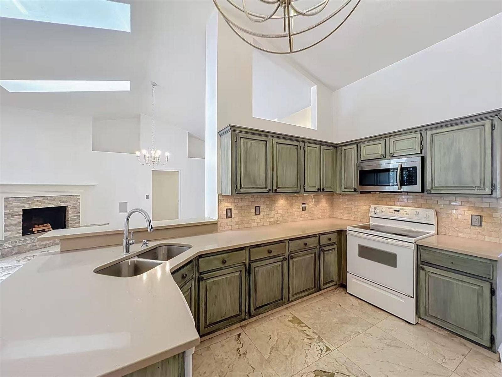 9144 GALLEON COURT, Orlando, FL 32819 9144 GALLEON COURT, Orlando, FL 32819