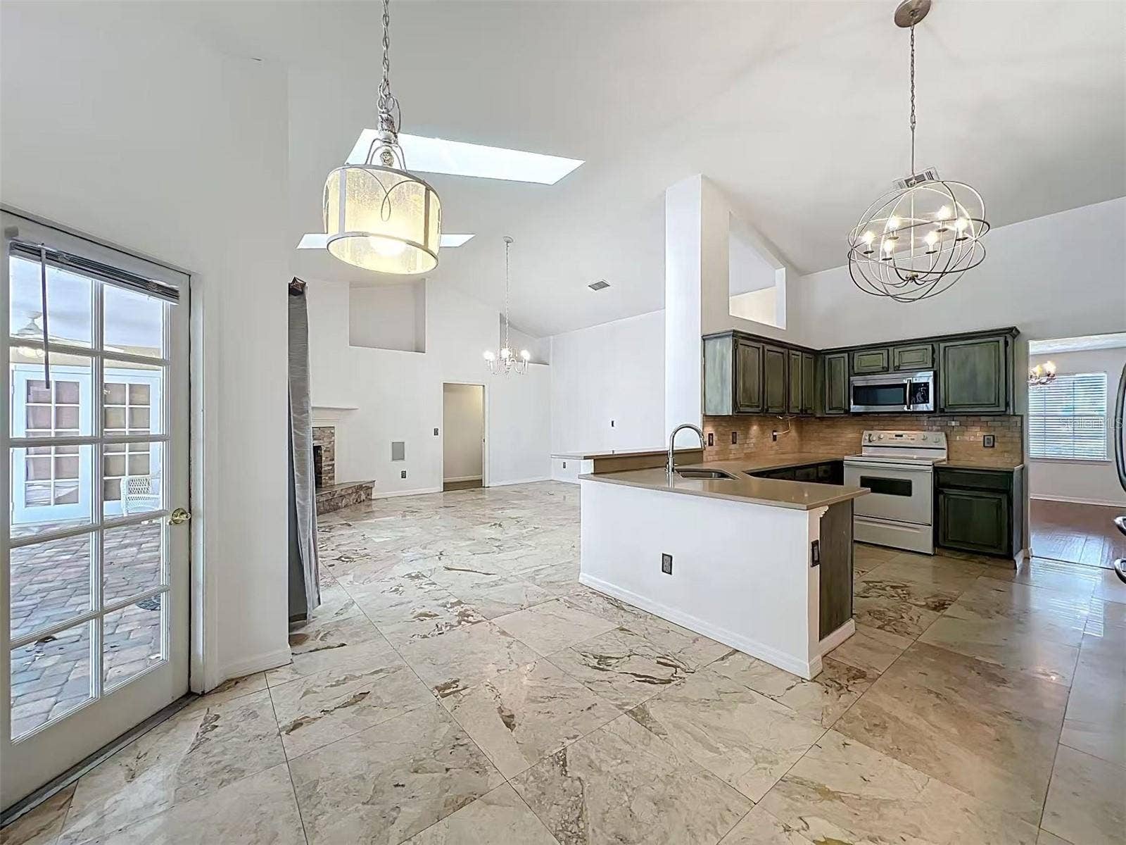9144 GALLEON COURT, Orlando, FL 32819 9144 GALLEON COURT, Orlando, FL 32819