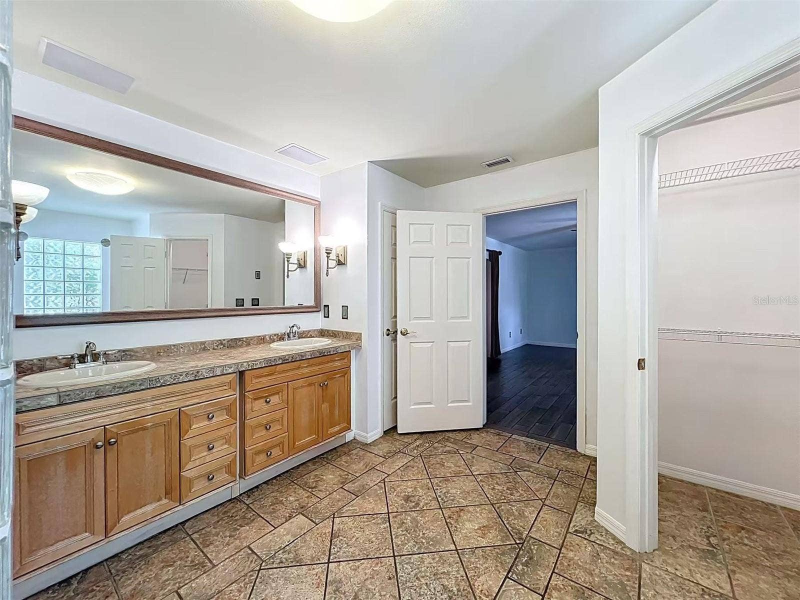 9144 GALLEON COURT, Orlando, FL 32819 9144 GALLEON COURT, Orlando, FL 32819