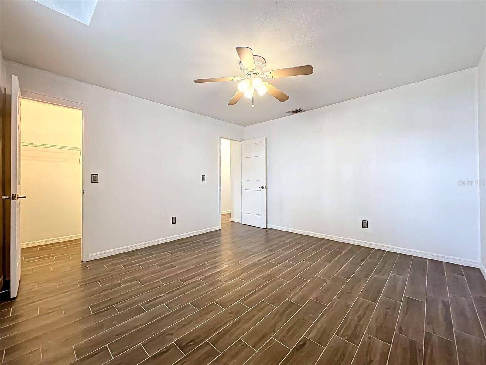 9144 GALLEON COURT, Orlando, FL 32819 9144 GALLEON COURT, Orlando, FL 32819