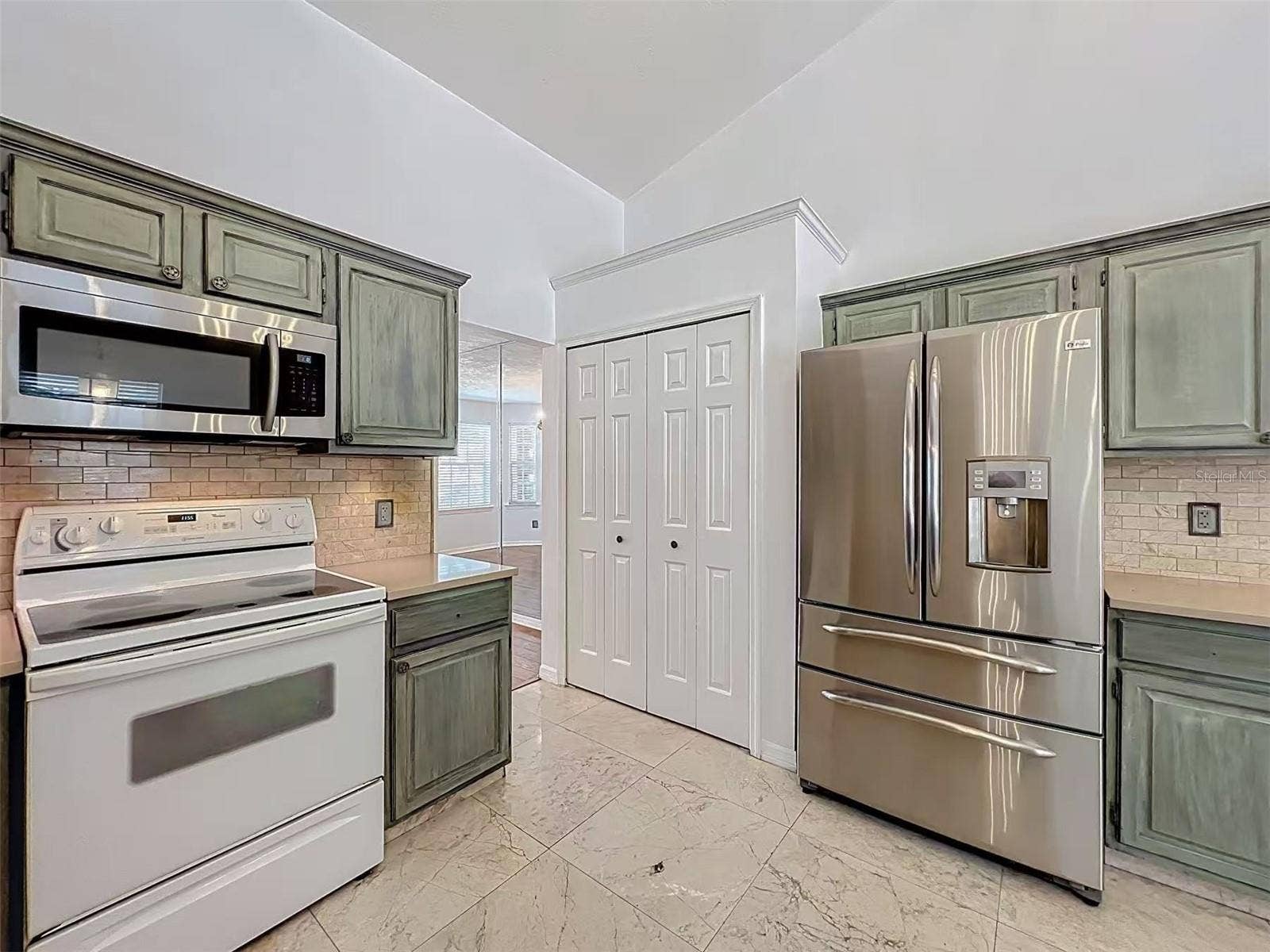 9144 GALLEON COURT, Orlando, FL 32819 9144 GALLEON COURT, Orlando, FL 32819
