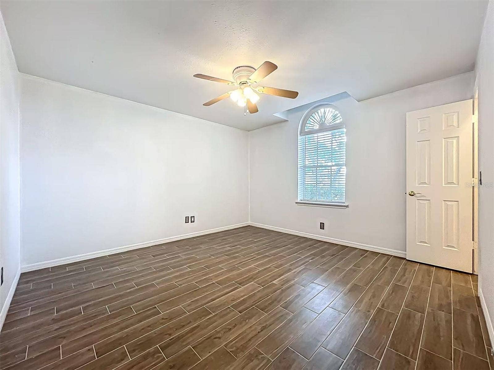 9144 GALLEON COURT, Orlando, FL 32819 9144 GALLEON COURT, Orlando, FL 32819