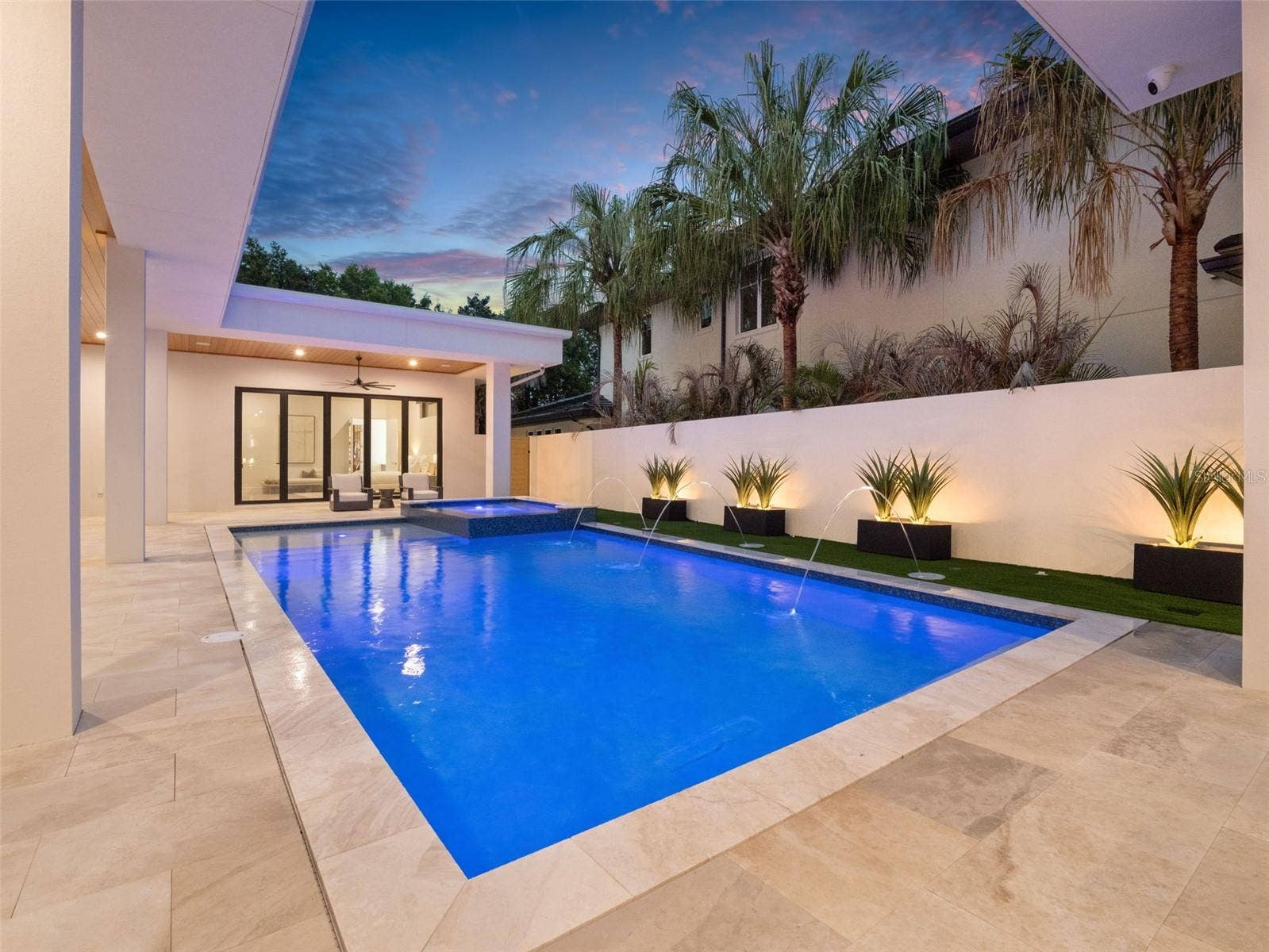 8643 FARTHINGTON WAY, Orlando, FL 32827 Pool & Spa at Dusk