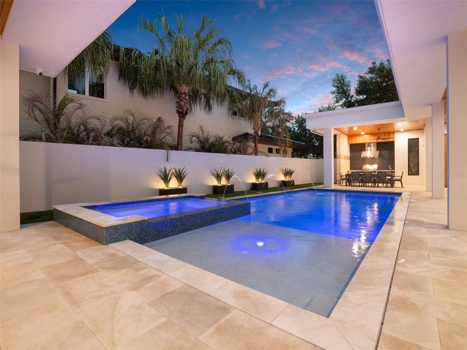 8643 FARTHINGTON WAY, Orlando, FL 32827 Pool & Spa at Dusk